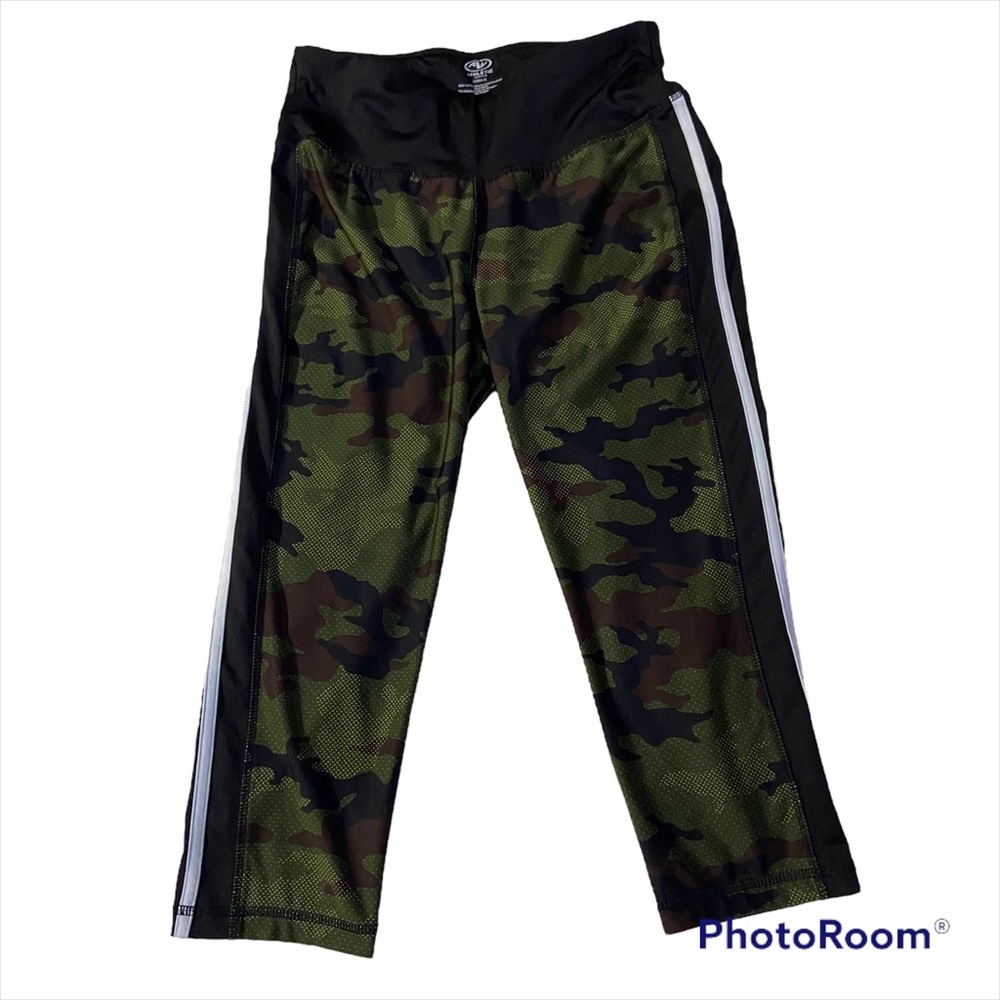 Camo Workout Capris 💚🤎🖤